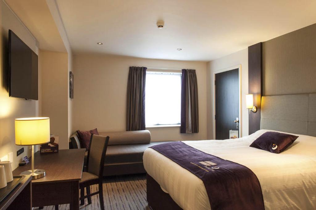 Premier Inn โบดมิน ภายนอก รูปภาพ