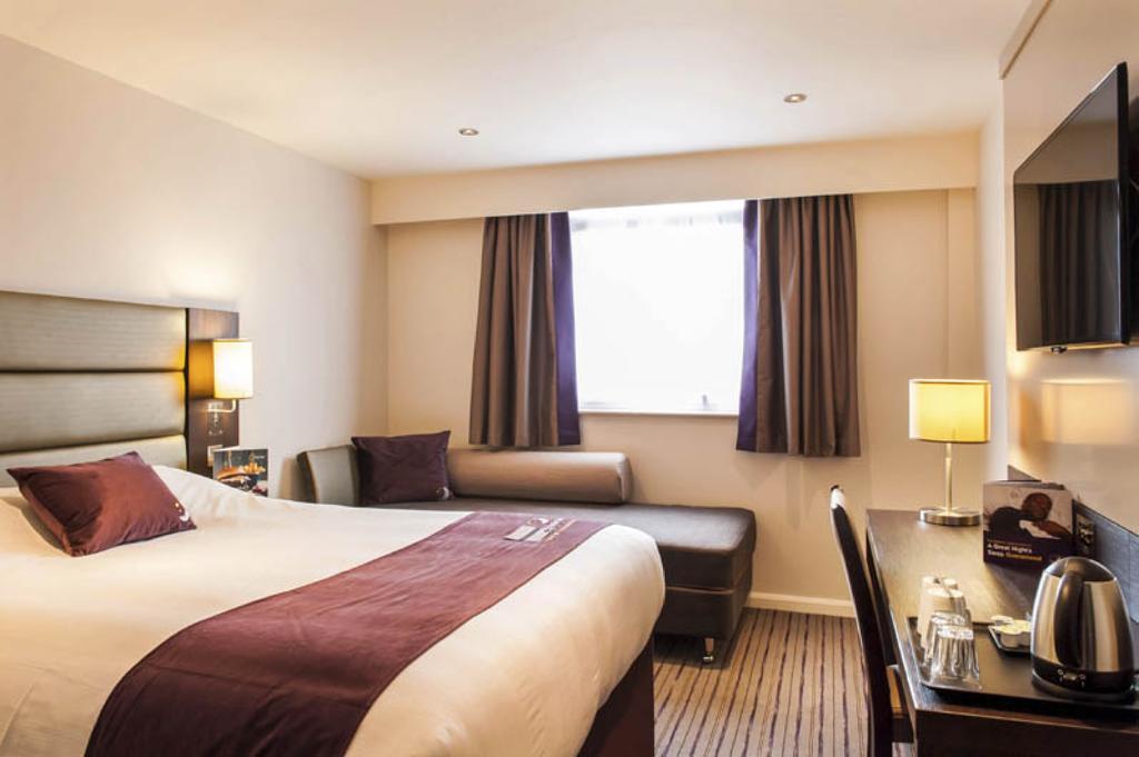Premier Inn โบดมิน ภายนอก รูปภาพ