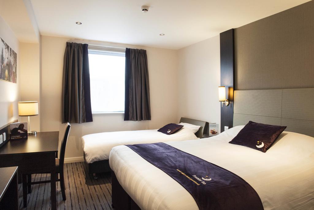 Premier Inn โบดมิน ภายนอก รูปภาพ