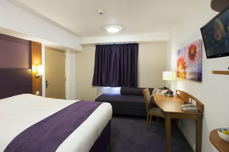 Premier Inn โบดมิน ภายนอก รูปภาพ